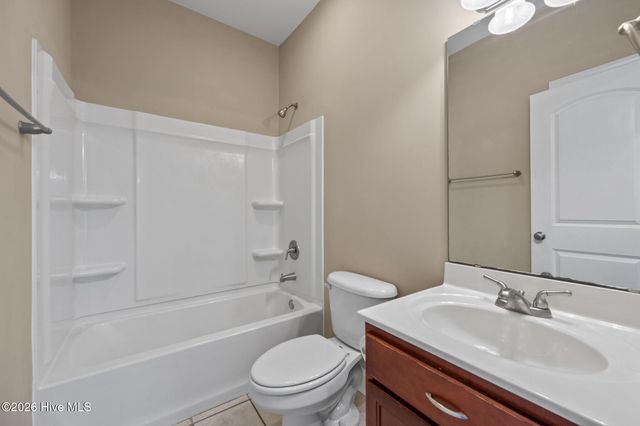 229 Wedgefield Circle, Maple Hill, NC 28454