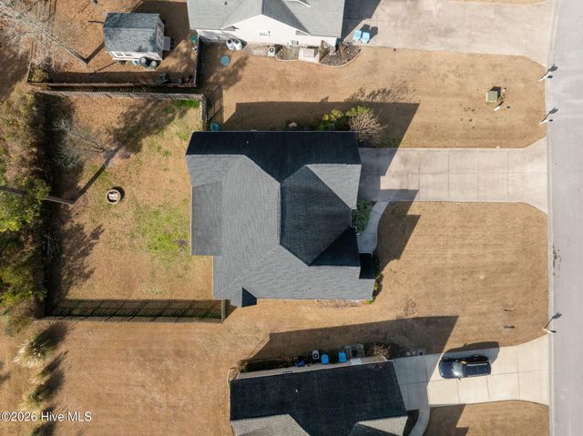 229 Wedgefield Circle, Maple Hill, NC 28454