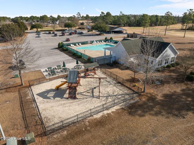 229 Wedgefield Circle, Maple Hill, NC 28454