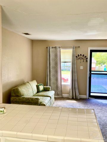 7201 Sachem Rd, Pensacola, FL 32506