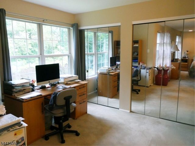 92 Stonehedge Court, Franklin Twp., NJ 08873