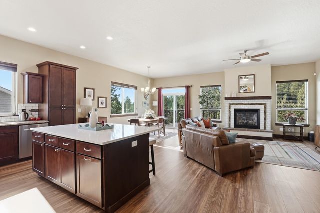 5021 N Emerald Ln, Spokane, WA 99212