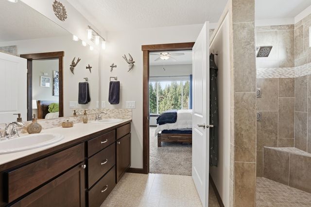 5021 N Emerald Ln, Spokane, WA 99212