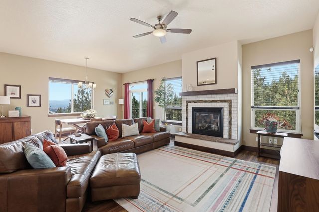 5021 N Emerald Ln, Spokane, WA 99212