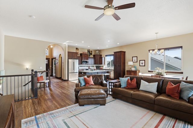 5021 N Emerald Ln, Spokane, WA 99212