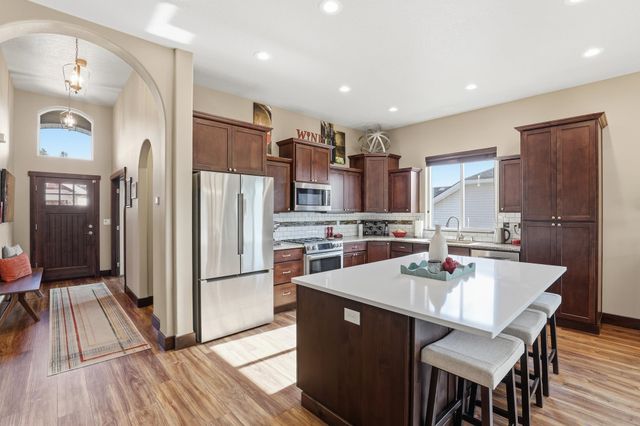 5021 N Emerald Ln, Spokane, WA 99212