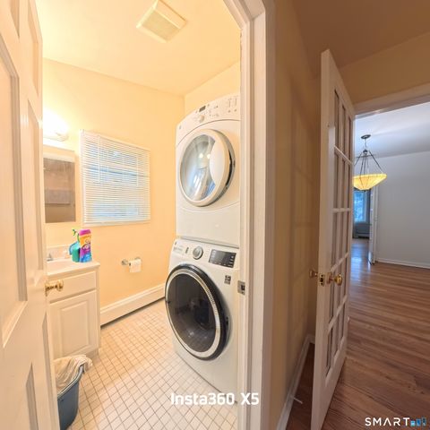 36 Derby Place, Stratford, CT 06614