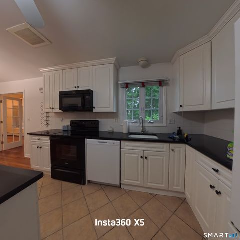 36 Derby Place, Stratford, CT 06614
