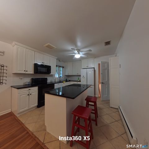 36 Derby Place, Stratford, CT 06614