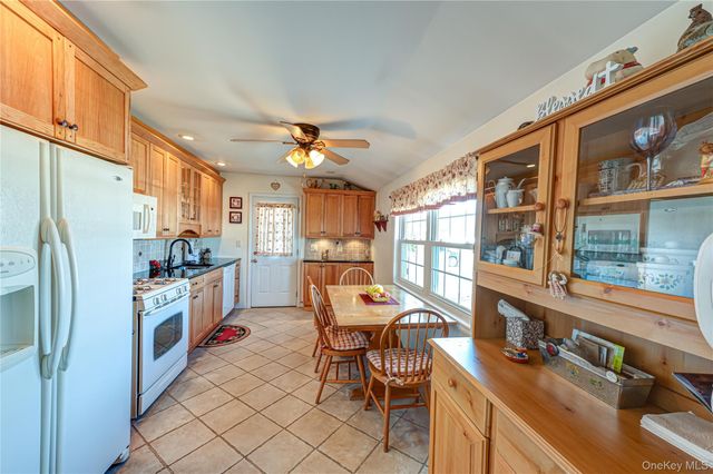 242 W 3rd Street, Deer Park, NY 11729