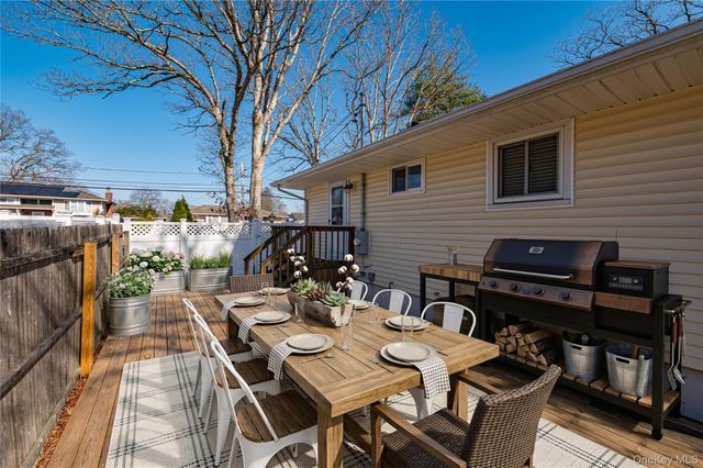 242 W 3rd Street, Deer Park, NY 11729