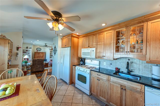 242 W 3rd Street, Deer Park, NY 11729