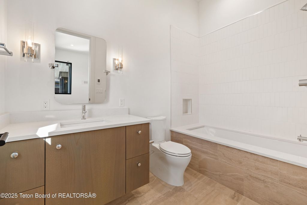 414 HIDDEN HOLLOW Drive, Jackson, WY 83001 photo 13