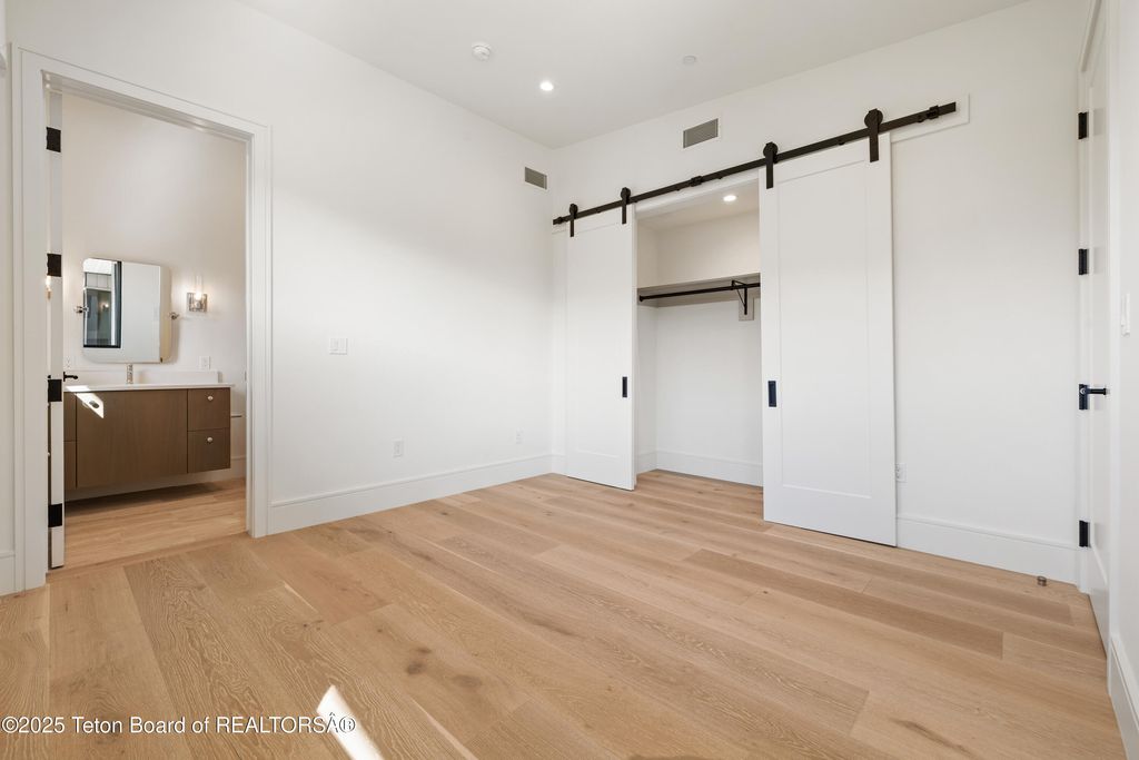 414 HIDDEN HOLLOW Drive, Jackson, WY 83001 photo 15