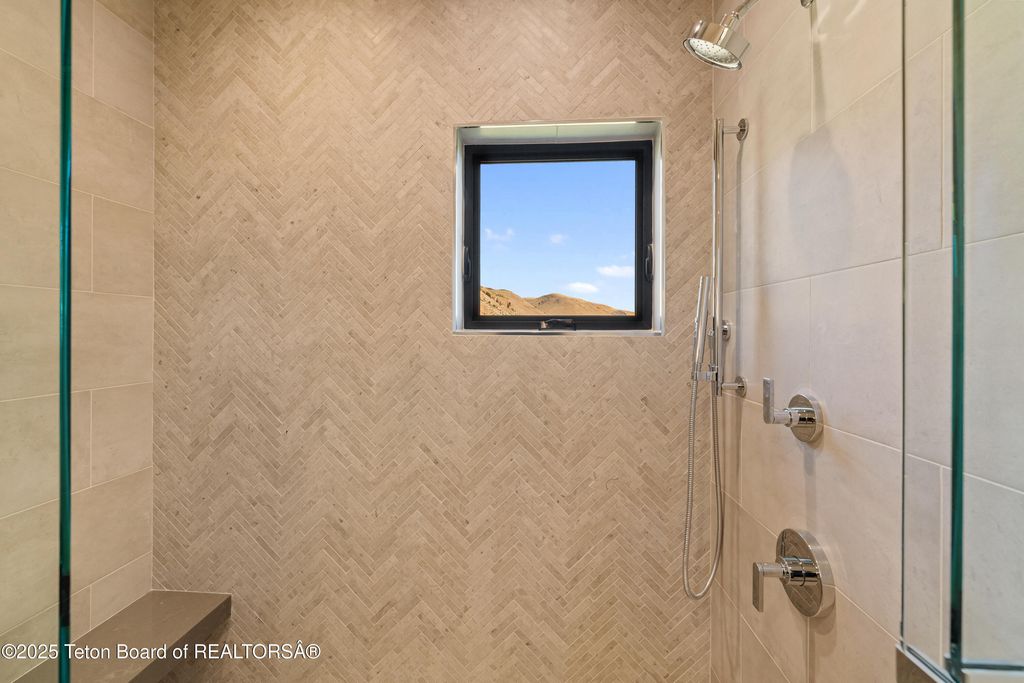 414 HIDDEN HOLLOW Drive, Jackson, WY 83001 photo 17