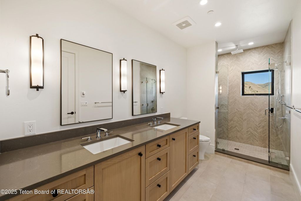 414 HIDDEN HOLLOW Drive, Jackson, WY 83001 photo 18