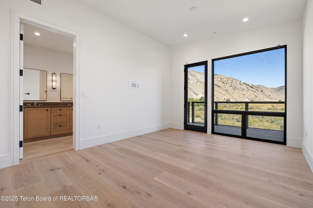 414 HIDDEN HOLLOW Drive, Jackson, WY 83001 photo 19