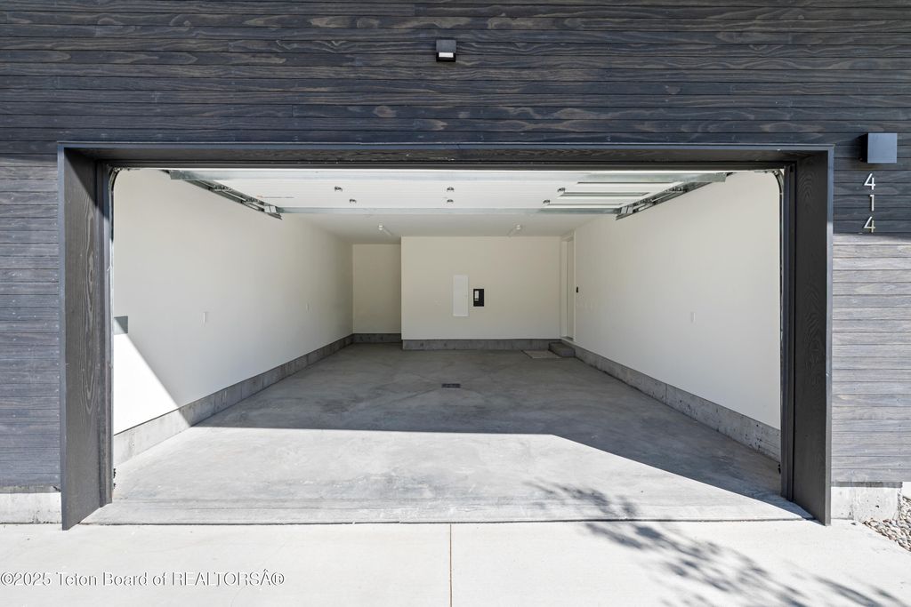 414 HIDDEN HOLLOW Drive, Jackson, WY 83001 photo 22