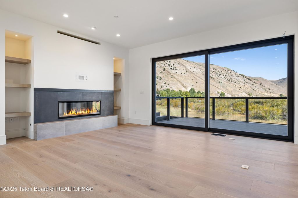 414 HIDDEN HOLLOW Drive, Jackson, WY 83001 photo 6