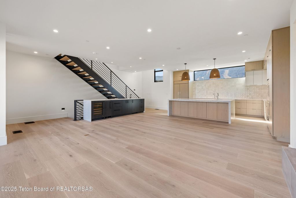 414 HIDDEN HOLLOW Drive, Jackson, WY 83001 photo 7