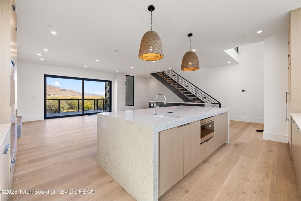 414 HIDDEN HOLLOW Drive, Jackson, WY 83001 photo 8