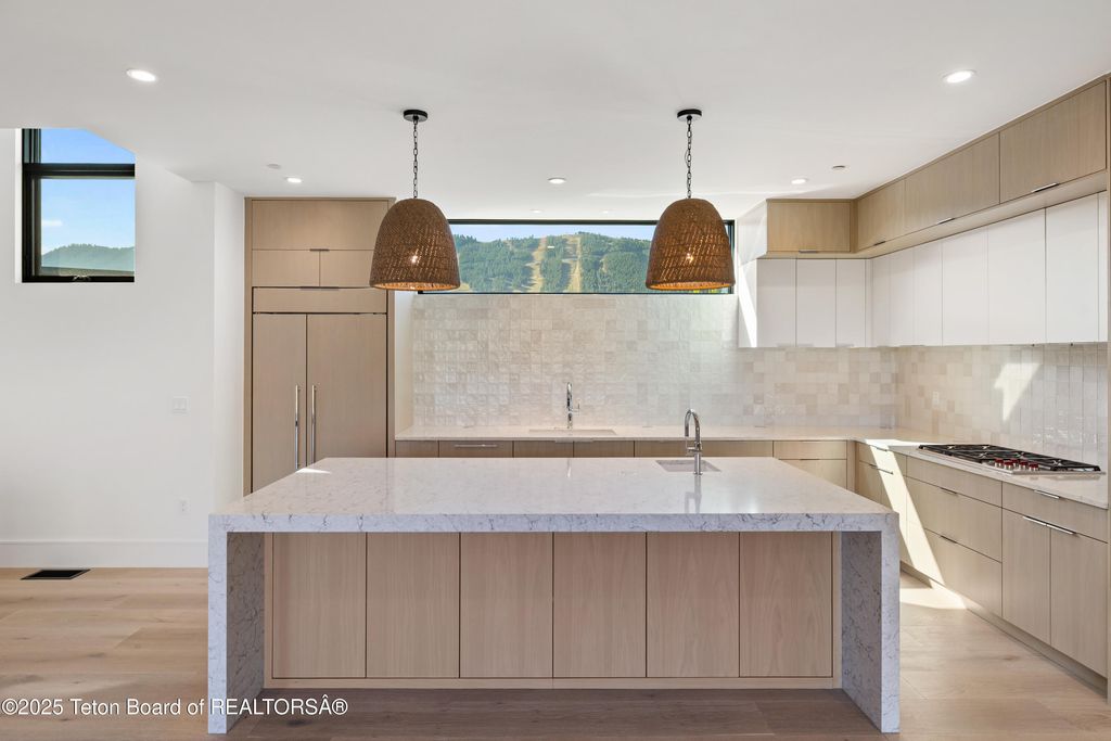 414 HIDDEN HOLLOW Drive, Jackson, WY 83001 photo 9