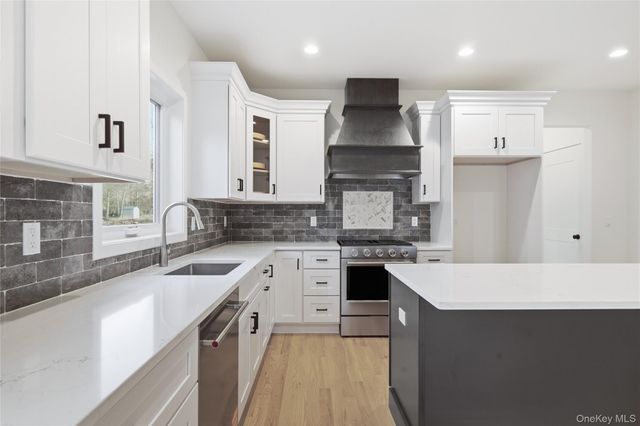 9 Fourth Avenue, Centereach, NY 11720