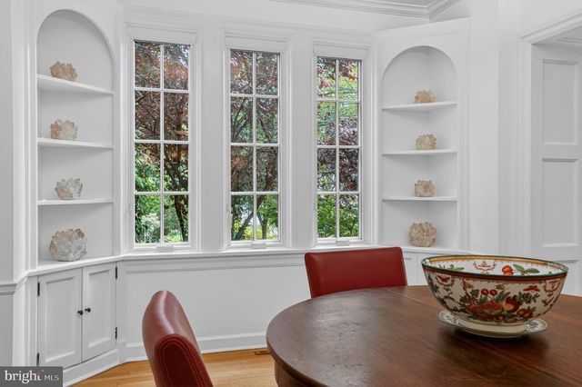 4300 44TH ST NW, Washington, DC 20016