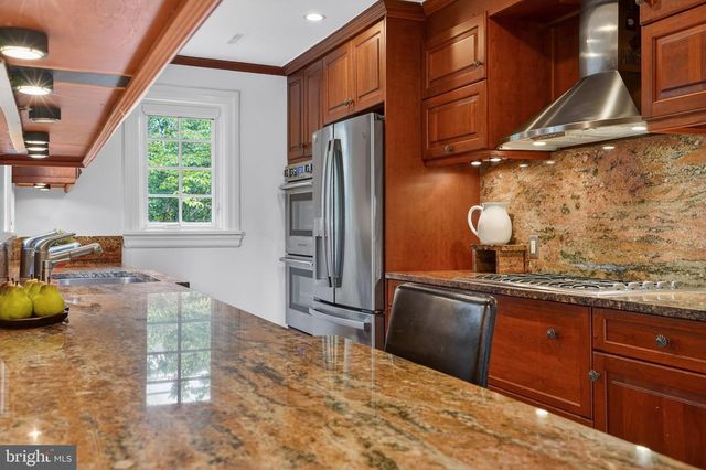 4300 44TH ST NW, Washington, DC 20016