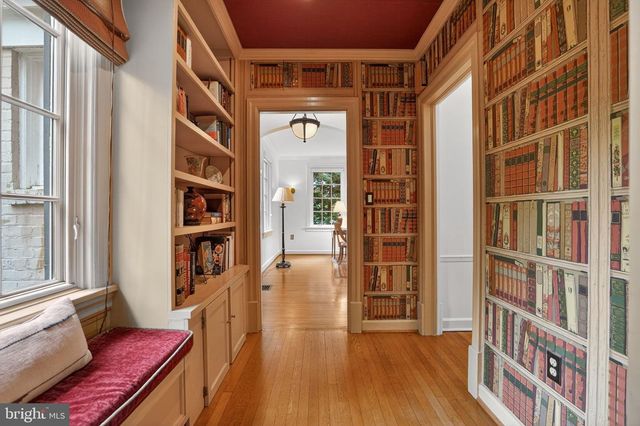 4300 44TH ST NW, Washington, DC 20016