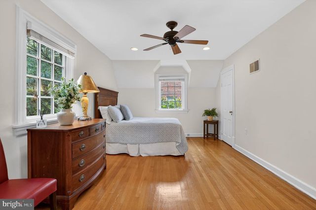 4300 44TH ST NW, Washington, DC 20016