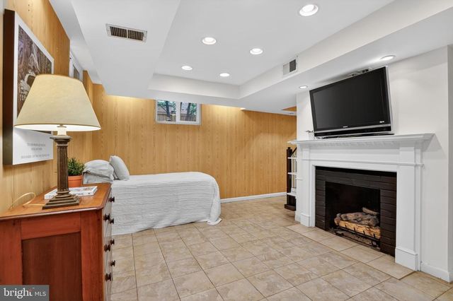 4300 44TH ST NW, Washington, DC 20016