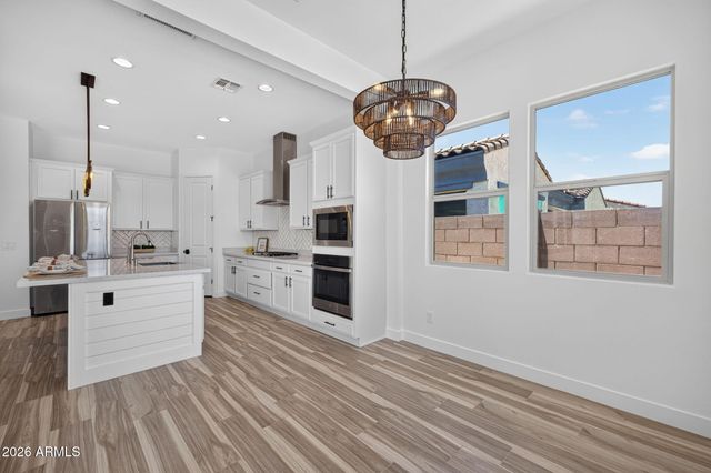10740 E THATCHER Avenue, Mesa, AZ 85212