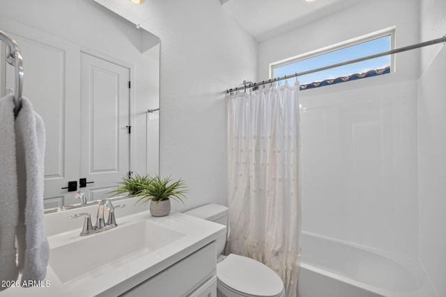 10740 E THATCHER Avenue, Mesa, AZ 85212