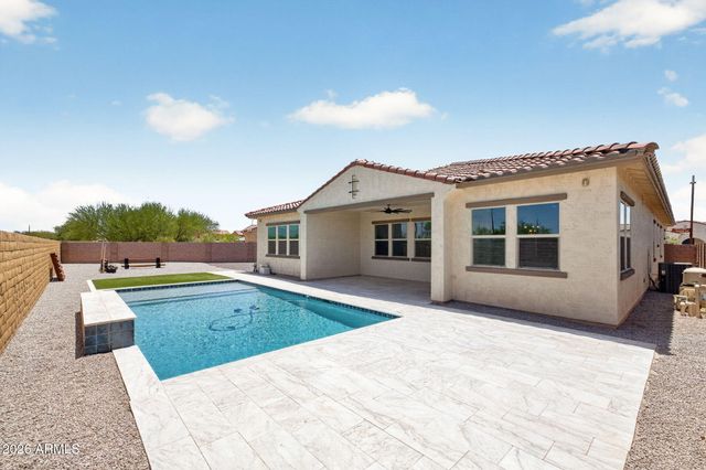 10740 E THATCHER Avenue, Mesa, AZ 85212