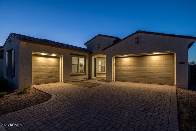 10740 E THATCHER Avenue, Mesa, AZ 85212