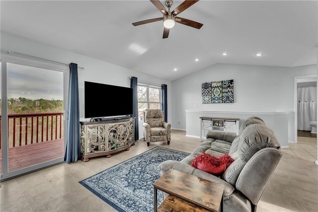 58 Cypress Point Lane, Holiday Island, AR 72631