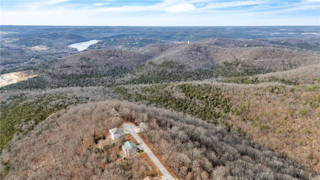 58 Cypress Point Lane, Holiday Island, AR 72631