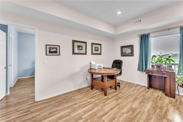 58 Cypress Point Lane, Holiday Island, AR 72631