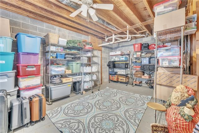 58 Cypress Point Lane, Holiday Island, AR 72631