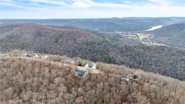 58 Cypress Point Lane, Holiday Island, AR 72631