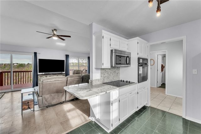 58 Cypress Point Lane, Holiday Island, AR 72631