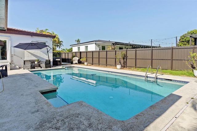 6801 SW 27th Street, Miami, FL 33155