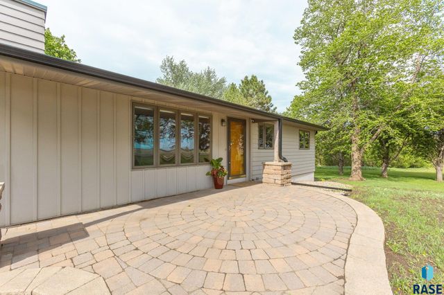 47516 271st St Street, Harrisburg, SD 57032