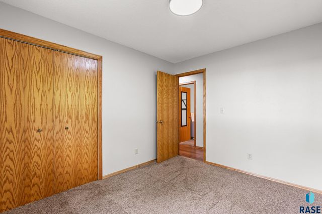 47516 271st St Street, Harrisburg, SD 57032