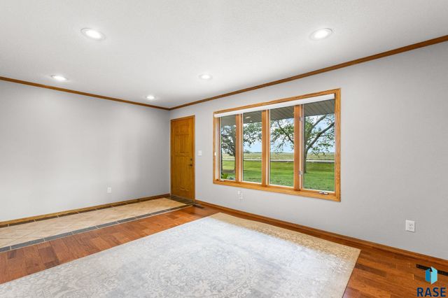 47516 271st St Street, Harrisburg, SD 57032