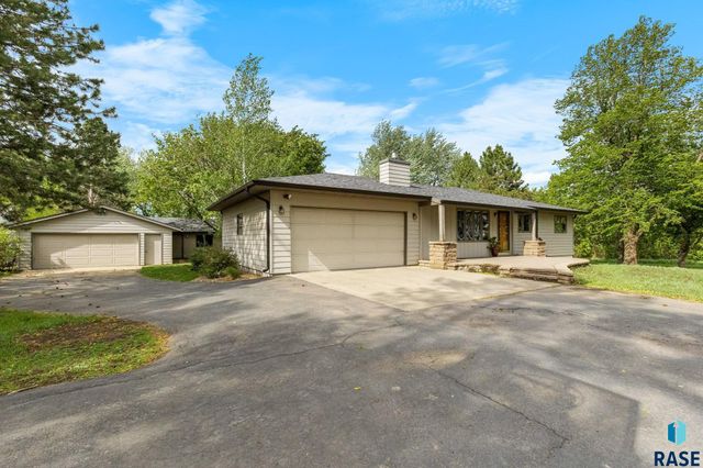 47516 271st St Street, Harrisburg, SD 57032