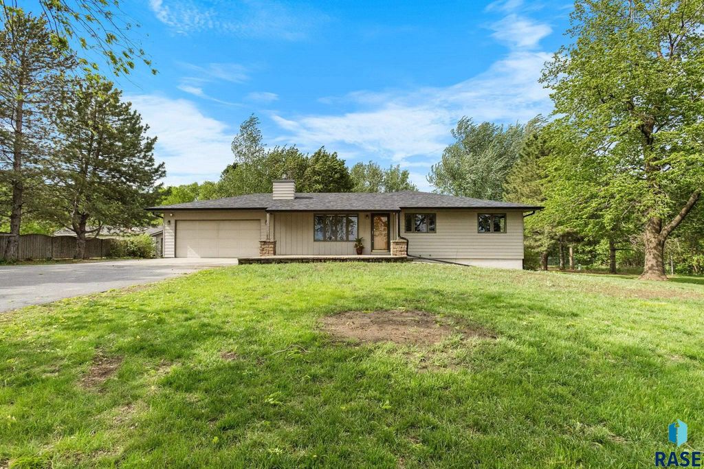 47516 271st St Street, Harrisburg, SD 57032