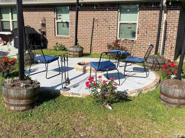 4474 Hampton Bay Blvd, Milton, FL 32583