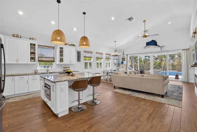 6411 COQUINA ISLAND COVE, Apollo Beach, FL 33572